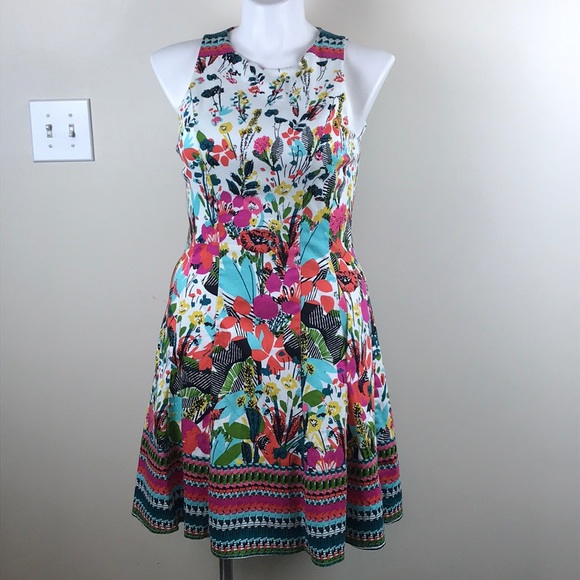 Maggy London Dresses & Skirts - EUC Maggy London Sleeveless Floral Midi Dress